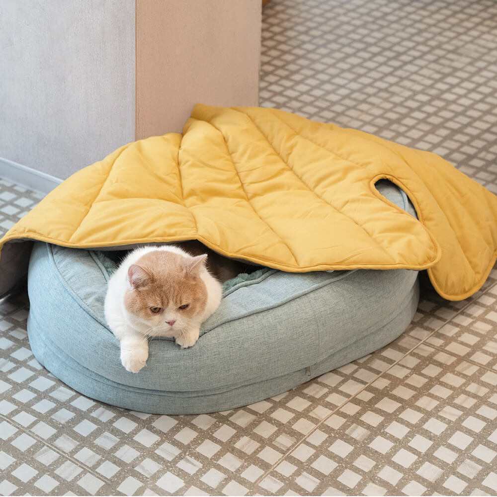 Bundeena | Leaf Shape Washable Dog Blanket and Mat - image 15
