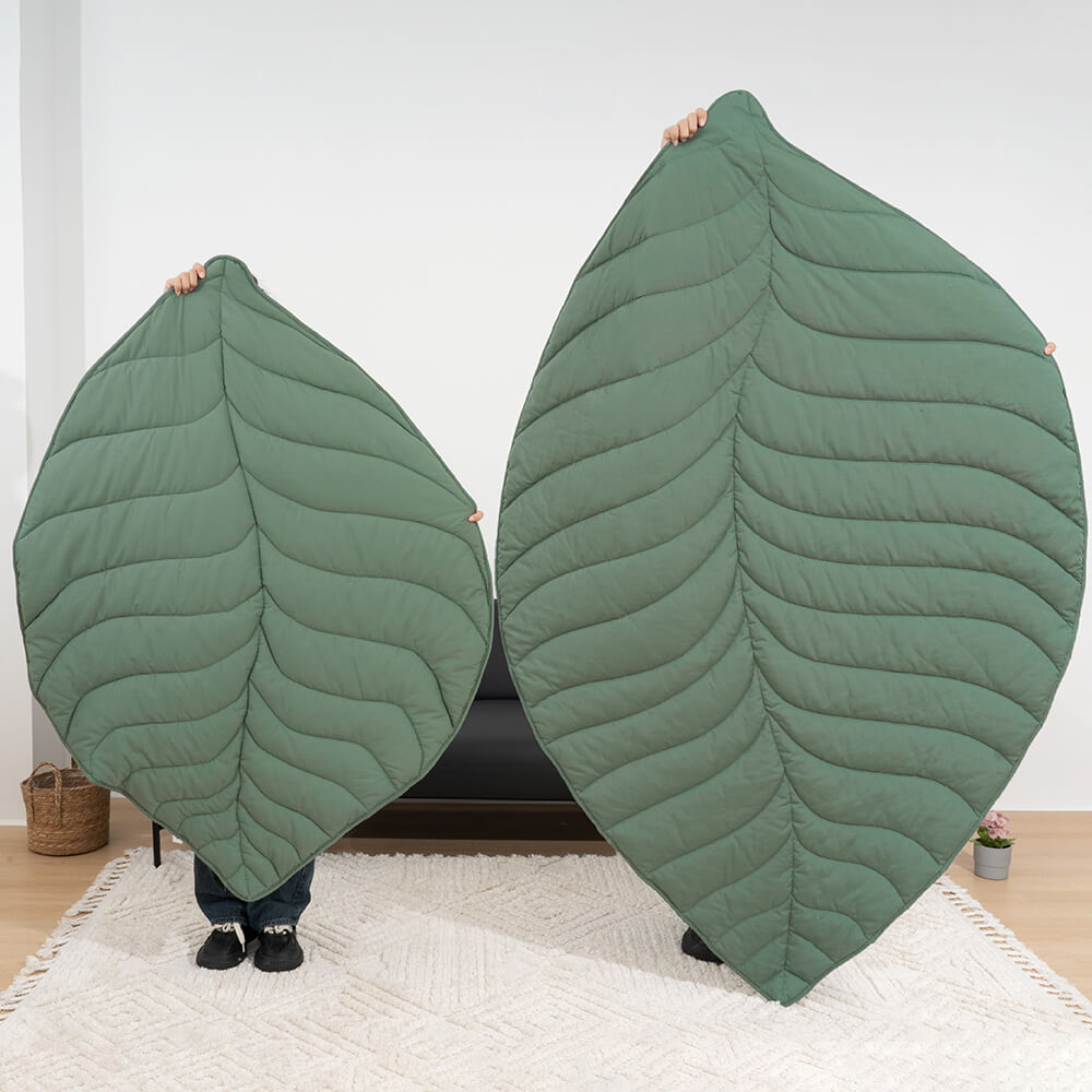 Bundeena | Leaf Shape Washable Dog Blanket and Mat - image 24