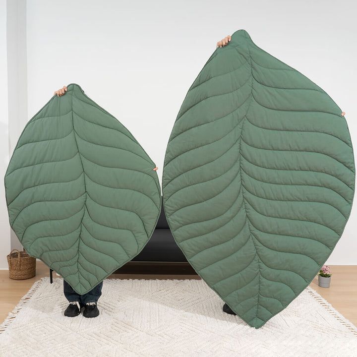 Bundeena | Leaf Shape Washable Dog Blanket and Mat - image 24