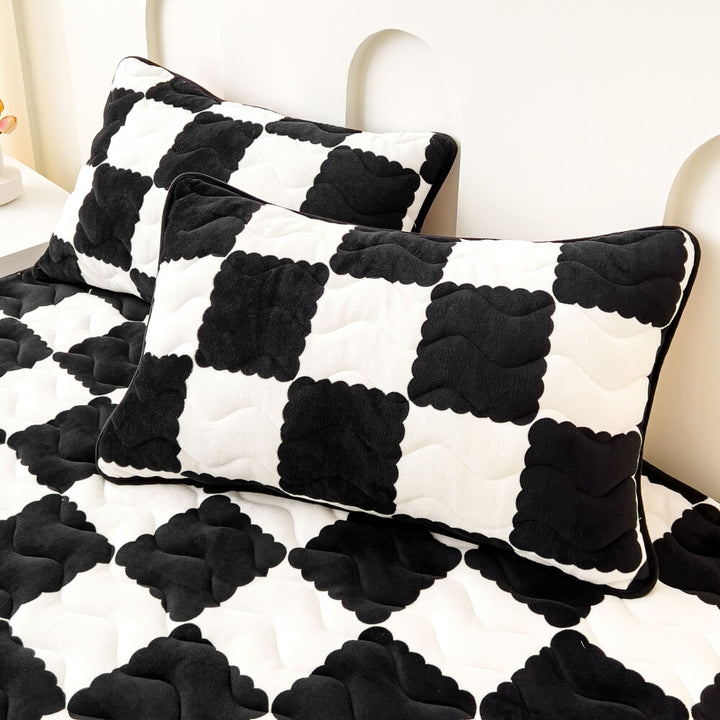 Tuross | Milk Velvet Checked Fitted Sheet Mattress Cover - image 4