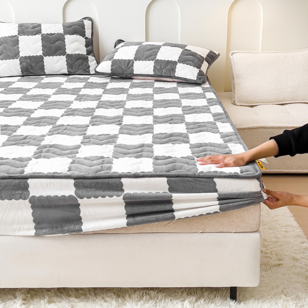Tuross | Milk Velvet Checked Fitted Sheet Mattress Cover - image 5