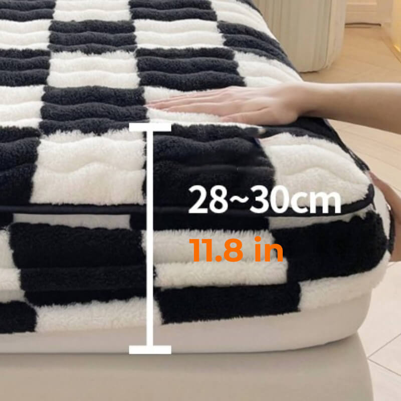 Tuross | Milk Velvet Checked Fitted Sheet Mattress Cover - image 2