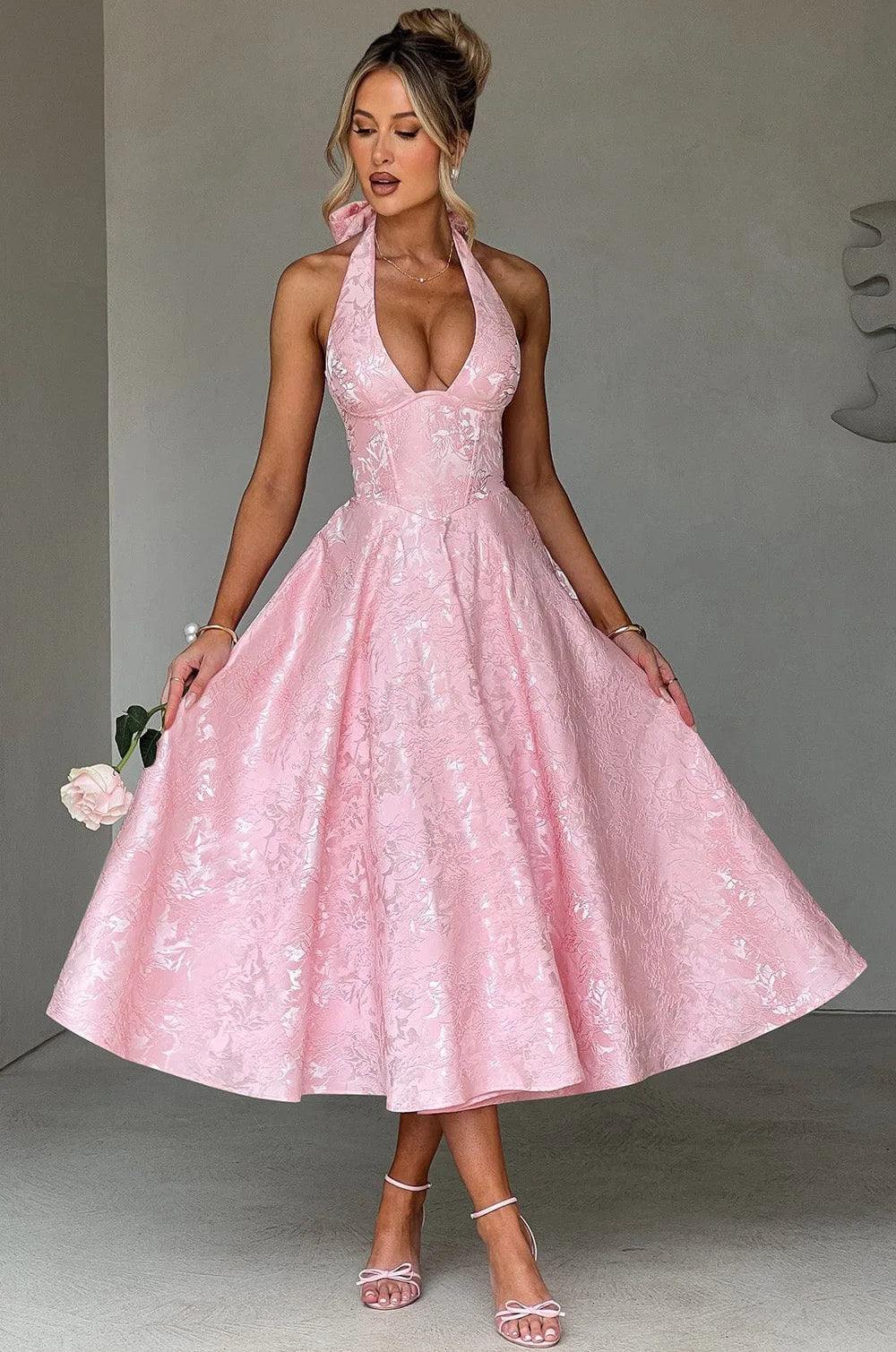 Liliana jacquard halter midi dress with bow back in pink