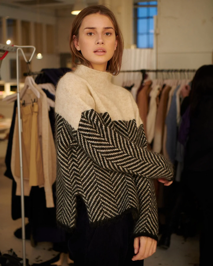 Elspeth | Turtleneck Winter Sweater for Women