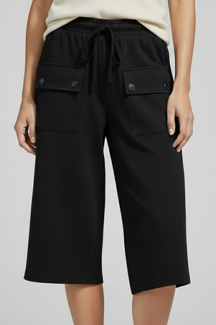 Keziah | Women's Knee Length Shorts with Elastic Waist and Pockets