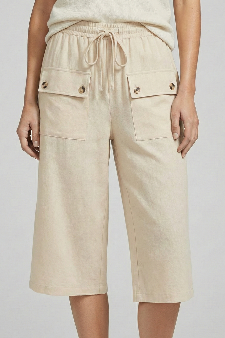 Keziah | Women's Knee Length Shorts with Elastic Waist and Pockets