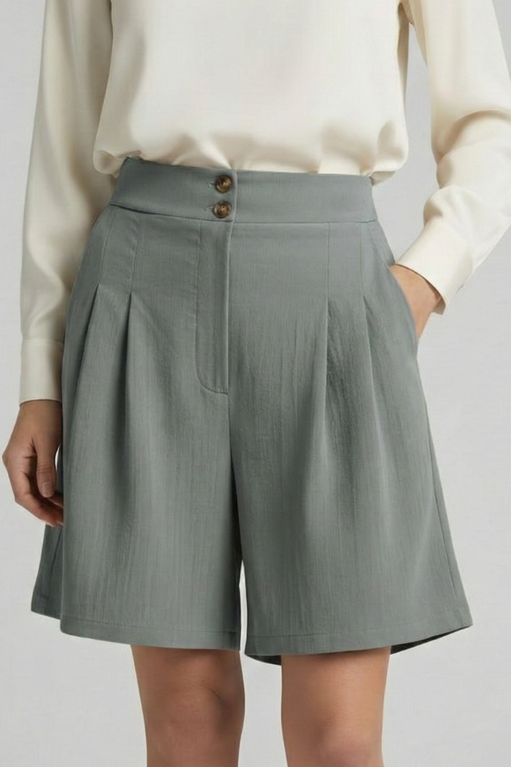 Kyra | Women's Shorts with Button Waist and Wide Legs
