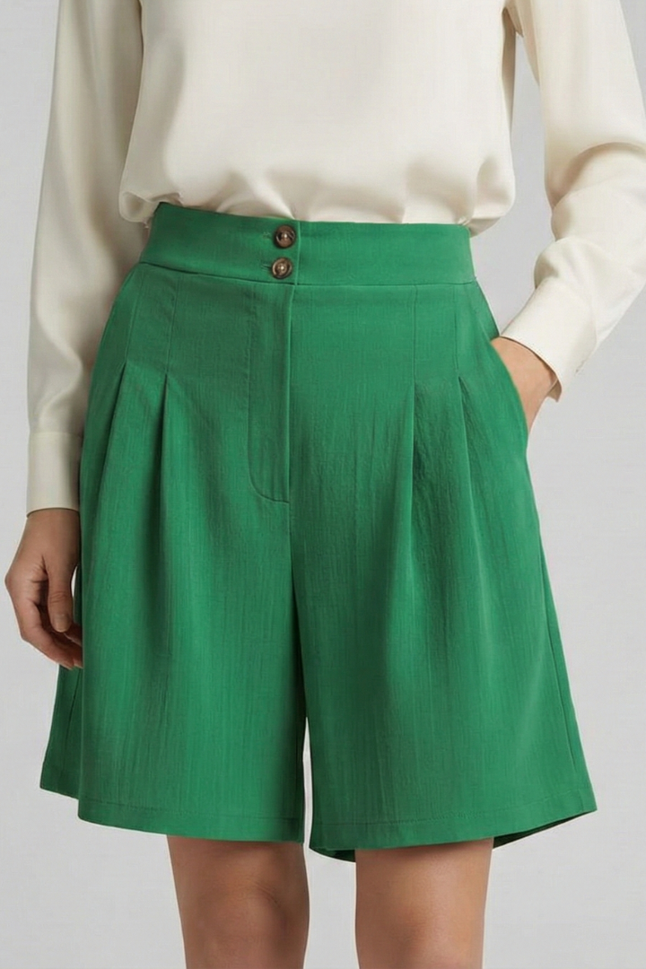 Kyra | Women's Shorts with Button Waist and Wide Legs