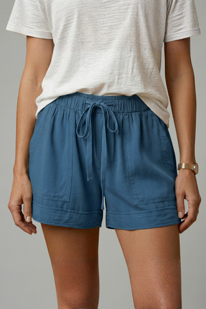 Amaryllis | Women's Shorts with Drawstring Waist and Relaxed Fit