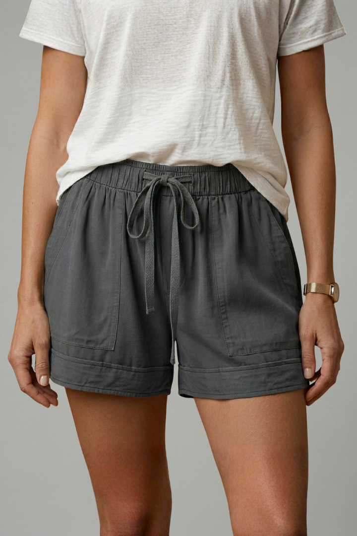 Amaryllis | Women's Shorts with Drawstring Waist and Relaxed Fit