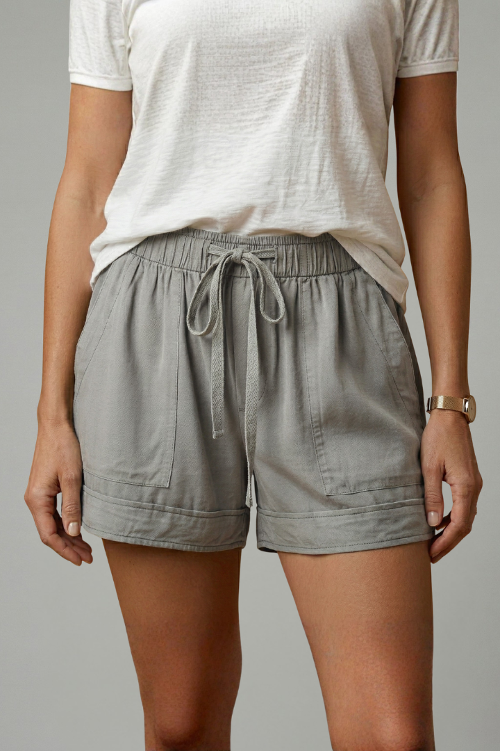 Amaryllis | Women's Shorts with Drawstring Waist and Relaxed Fit