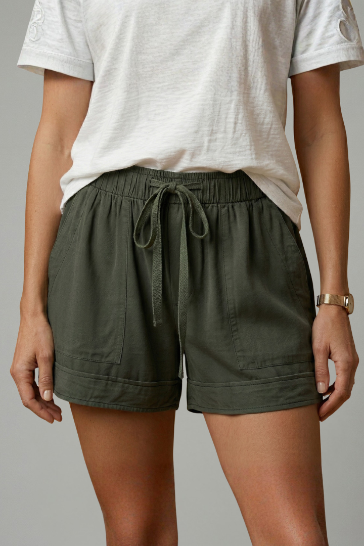 Amaryllis | Women's Shorts with Drawstring Waist and Relaxed Fit