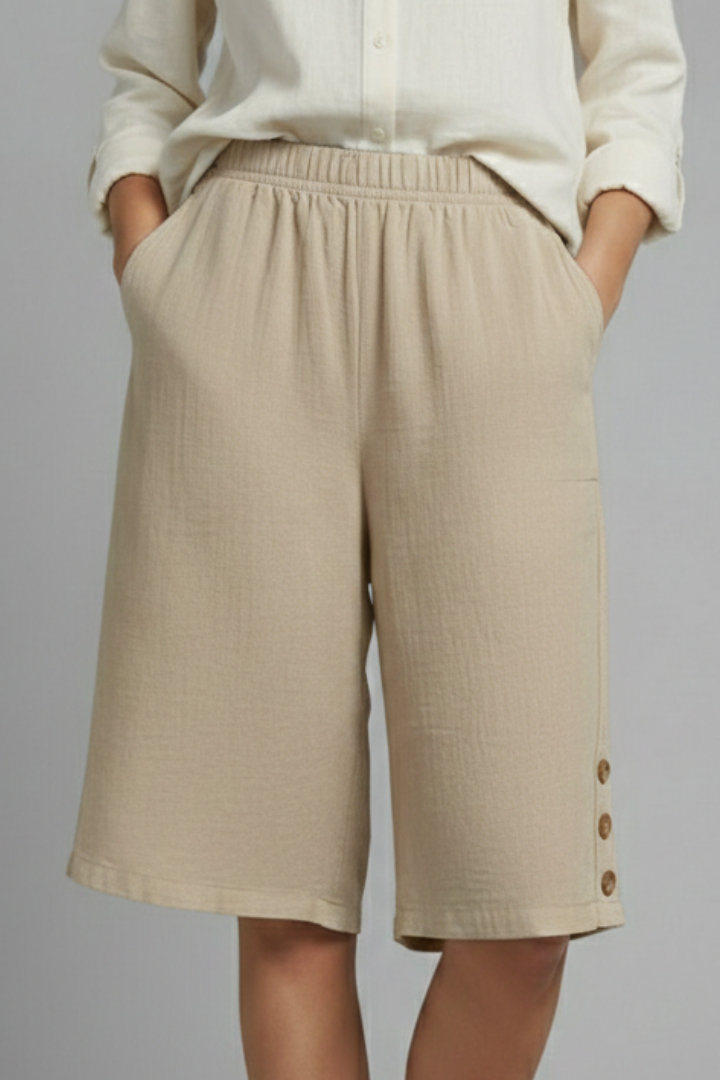 Lalage | Women's Shorts with Elastic Waist and Button Detail