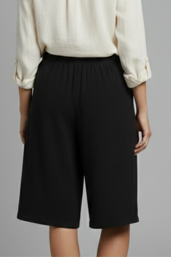 Lalage | Women's Shorts with Elastic Waist and Button Detail
