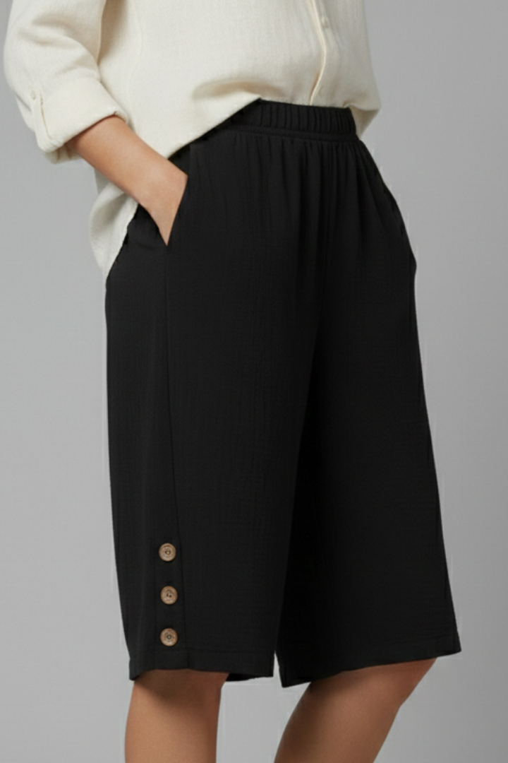 Lalage | Women's Shorts with Elastic Waist and Button Detail