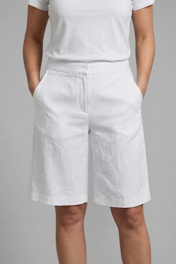 Leda | Women's Shorts with Elastic Waistband and Side Pockets