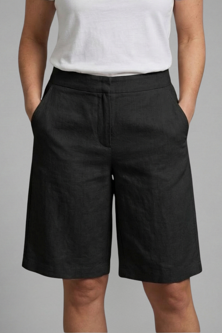 Leda | Women's Shorts with Elastic Waistband and Side Pockets