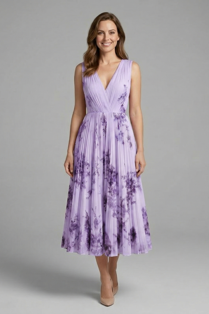 Ruby | Women's Sleeveless Dress with V-Neck and Pleated Skirt