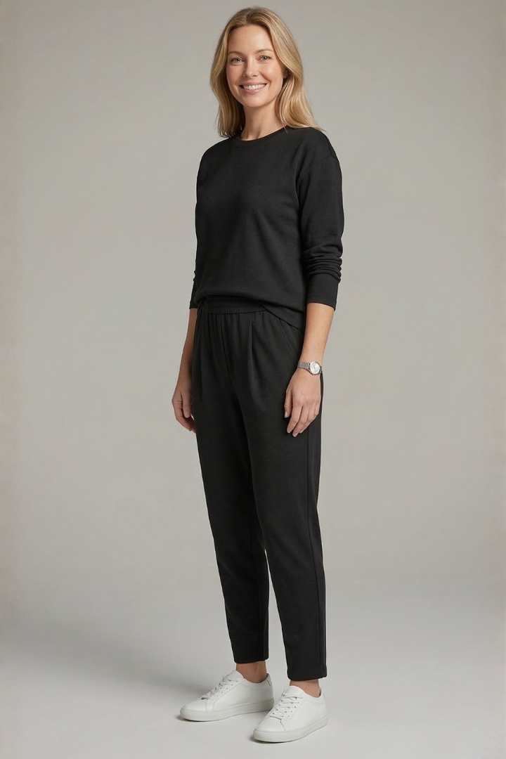 Constanza | Women's Two-Piece Set with Crew Neck Top and Tapered Trousers