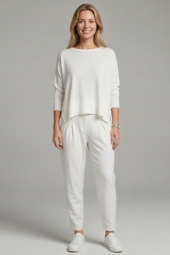 Constanza | Women's Two-Piece Set with Crew Neck Top and Tapered Trousers