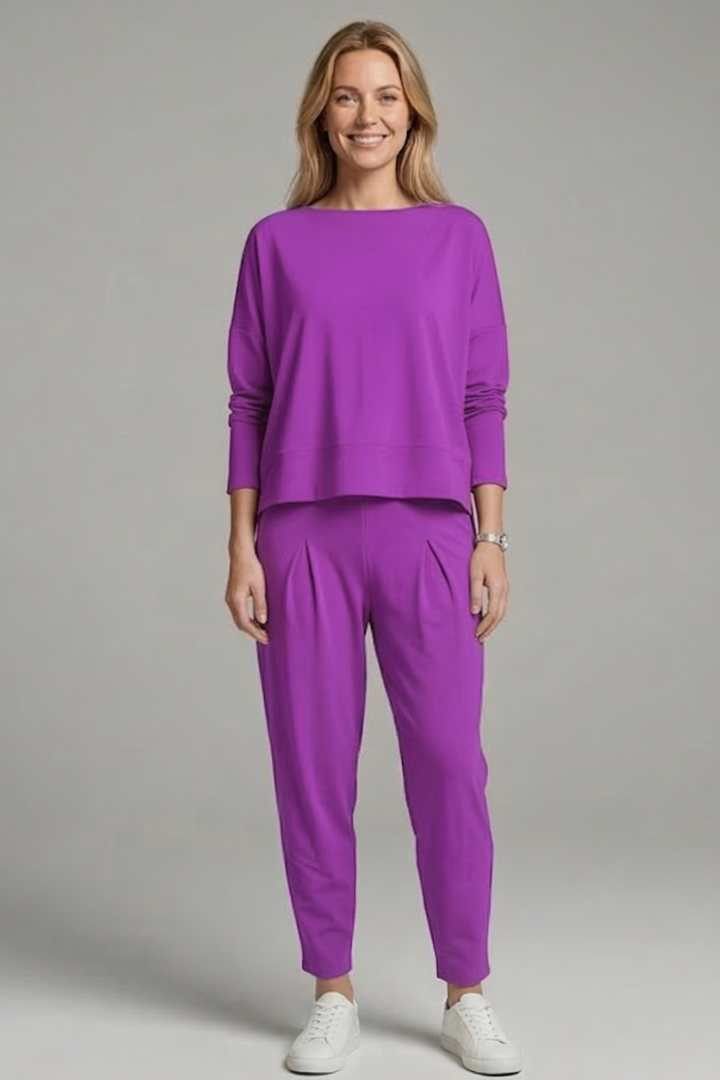 Constanza | Women's Two-Piece Set with Crew Neck Top and Tapered Trousers