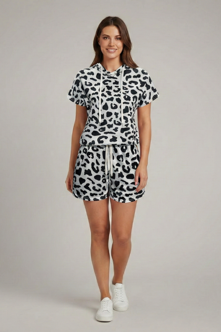 Hester | Women's Two-Piece Set with Hooded Top and Elastic Shorts