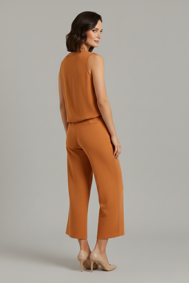 Drusa | Women's Two-Piece Set with Sleeveless Top and Cropped Trousers