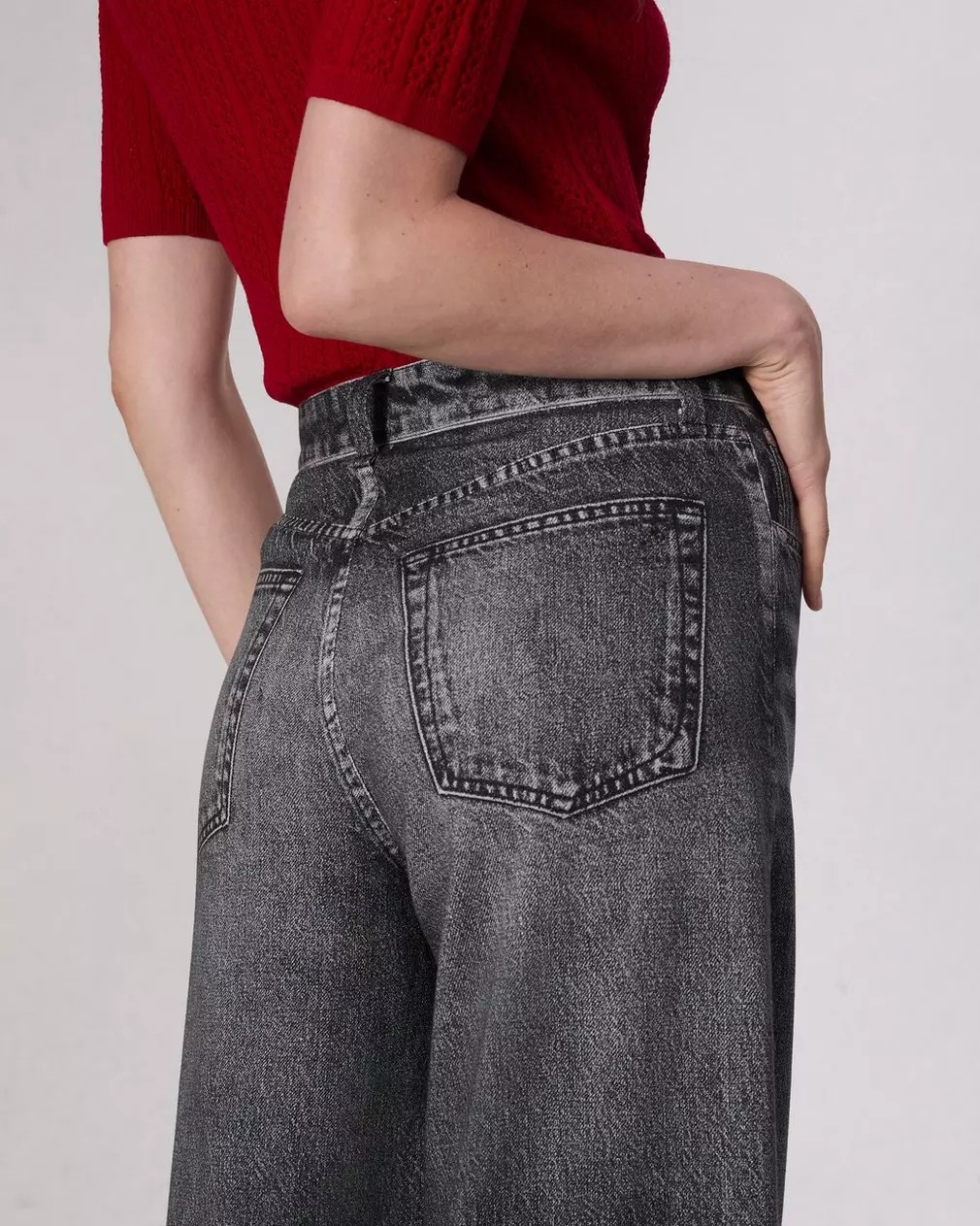Mirabel | Women's Black Sweatpant Jeans