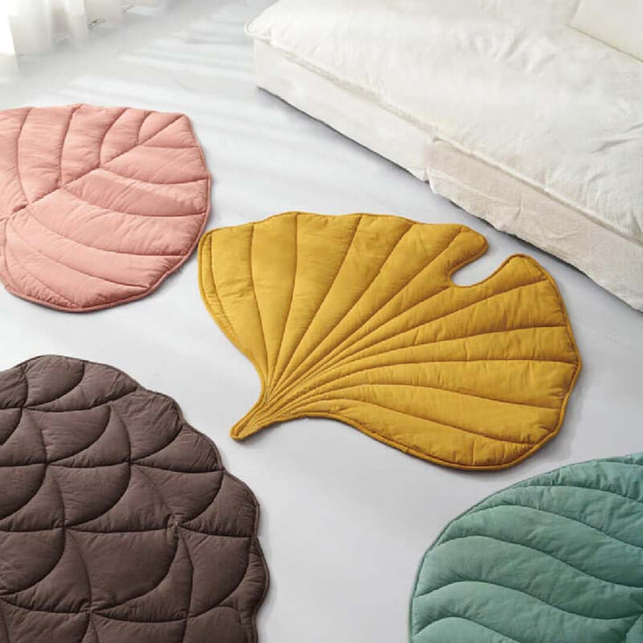 Bundeena | Leaf Shape Washable Dog Blanket and Mat - image 3